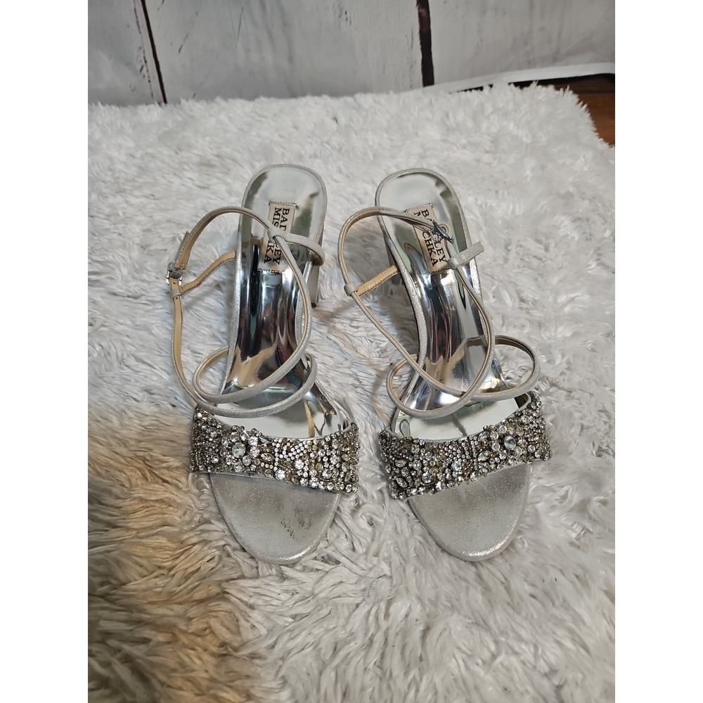 Badgley Mischka Women's White Satin Block Heel Embellished Sandals SZIE 9